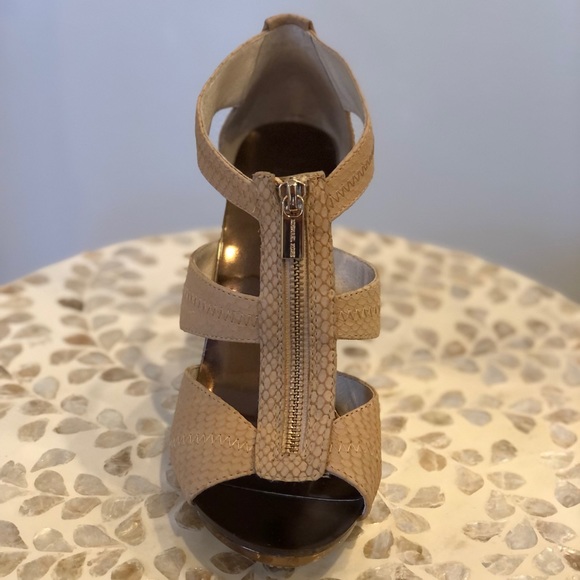 Michael Kors Bronze Metallic & Taupe Faux Snake Skin Pumps - Zipper Front - 8.5 - Picture 4 of 14